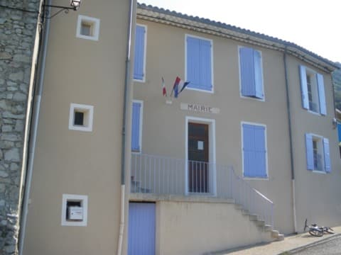 Élagueur Saint-Léger-du-Ventoux